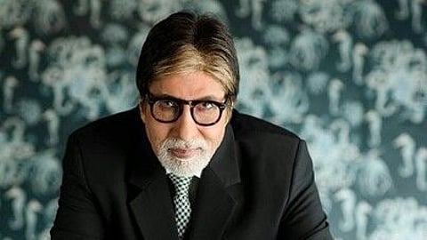 Amitabh Bachchan set social media abuzz after sharing a cryptic yet humorous post about loyalty