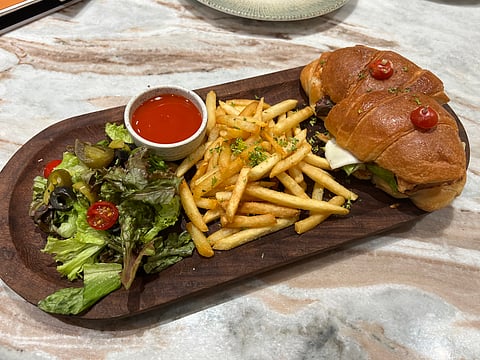 A perfect spot for your evening cuppa and multi-cuisine eats in Banjara Hills