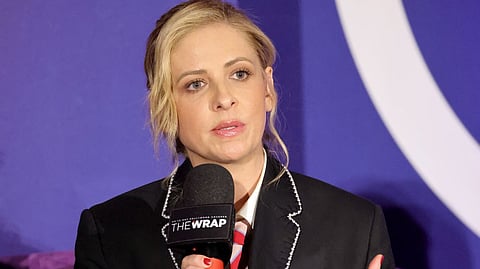 A massive Paris hotel fire caused panic on Wednesday when Sarah Michelle Gellar and her co-stars were forced to evacuate their hotel during a press event