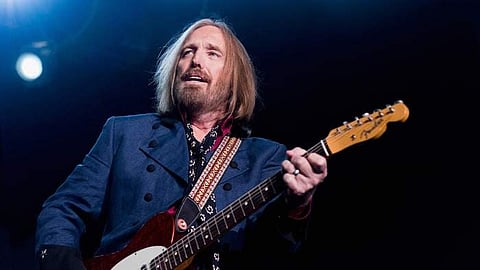 Rock iconoclast Tom Petty dead