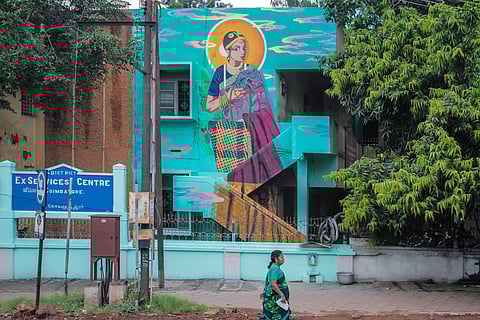 Mythical_masjesty_(1)