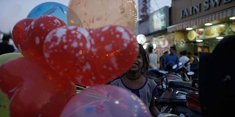 A scene from Amoli - Priceless