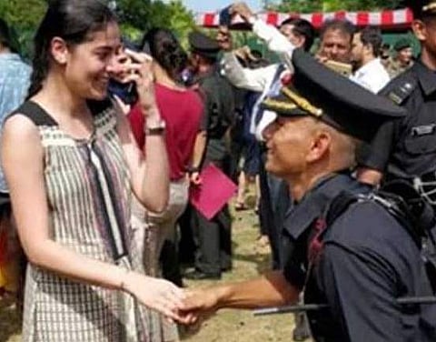 Indian Army officer proposes to girlfriend at graduation ceremony