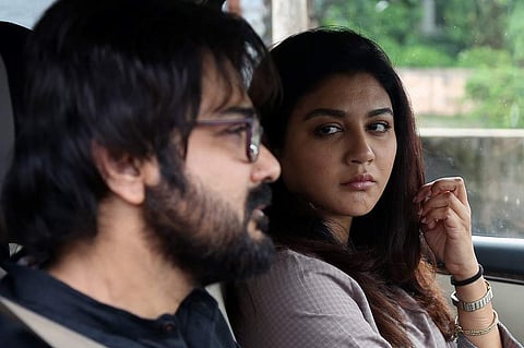 Prosenjit Chatterjee and Jaya Ahsan in Robibaar