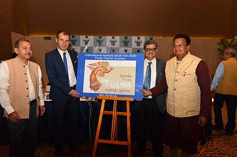 Members of the Publishers and Booksellers Guild with the Russian Consulate General unveil the logo