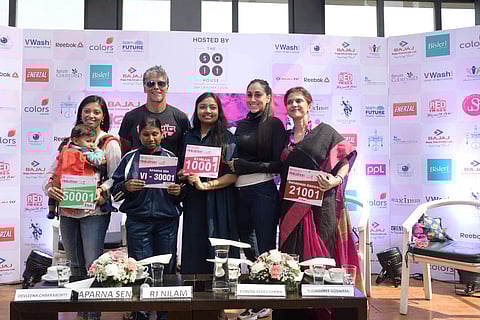 Milind Soman with the ambassadors of Pinkathon 2019