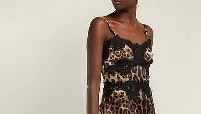 Five date night outfits for Valentine's Day