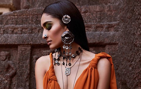 Cardboard turns into exquisite jewellery in Metanoia by Eurumme