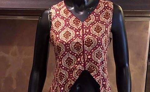 Martin dhoti cape set in pure cotton