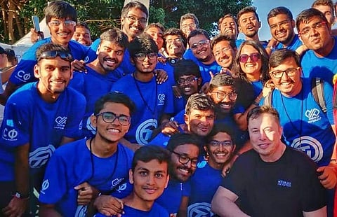 The student team Avishkar Hyperloop with Elon Musk (Photo: Avishkar Hyperloop)