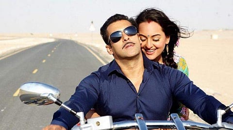Salman Khan and Sonakshi Sinha in Dabangg