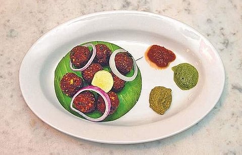 Kari Kola Urundai Kuzhambu at Chettiyar Veedu (Photo: Pics: Debadatta Mallick)