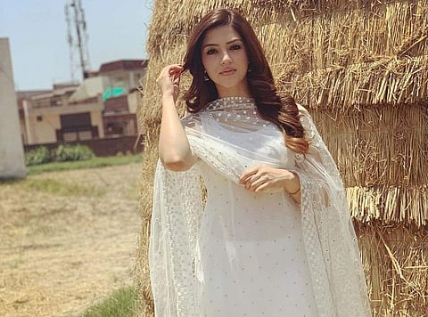 Actress Mehreen Pirzada strikes a pose. Coutesy: Mehreen's Instagram