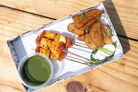 Perfect bar snack: Chicken Pinchos and Potato Wedges