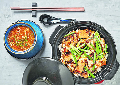 Claypot chicken rice