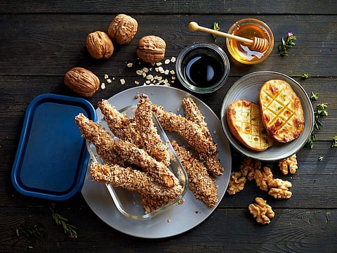 Chicken With Walnut Sauce