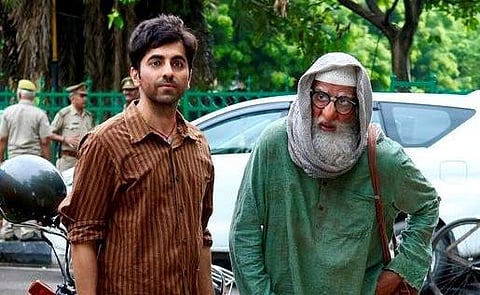 A still from Gulabo Sitabo featuring Ayushmann Khurrana and Amitabh Bachchan