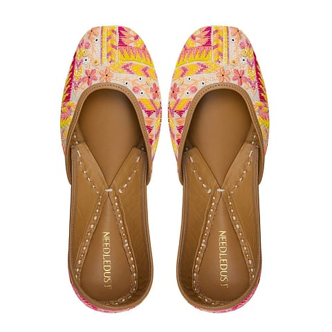 Needledust Neo Masai jutti