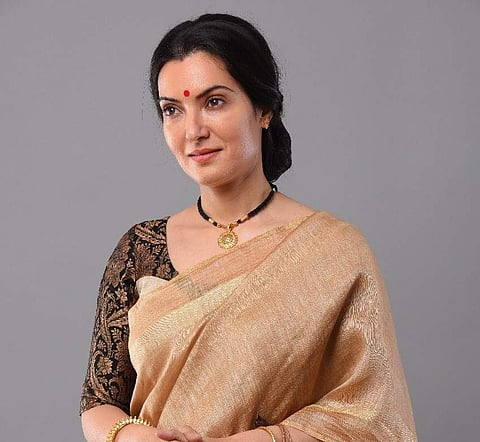 Arpita Chatterjee in Guldasta