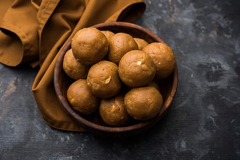 Jaggery laddoos