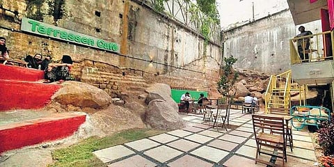 Terrassen Café in Film Nagar