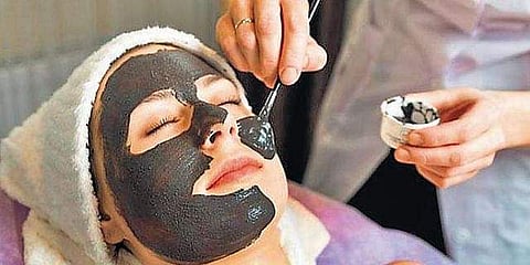 Combination-skinned, Capricorn millennial seeks a loyal aesthetician who does not give her facials with the expectation that she would do an elaborate 12-step routine after.