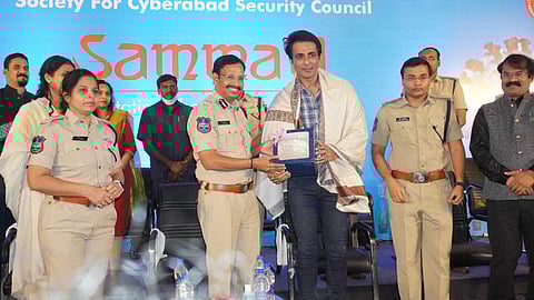 Sonu Sood at a gathering organised by Cyberabad Police to felicitate frontline warriors and plasma donors. Photo creedit: IANS