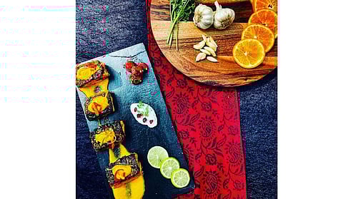 Dhania Kali Mirch Ki Salmon