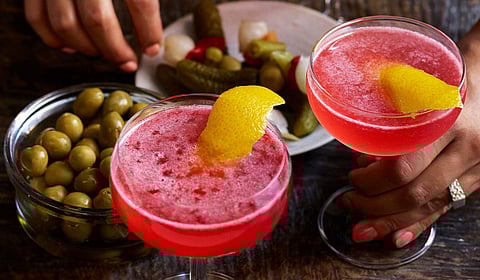 Want to make bar-like cocktails at home?