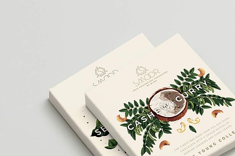 Smoor Cashew and Curry chocolate