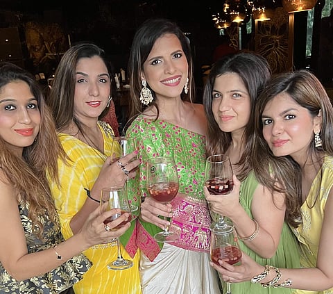 Punam, Shillpa, Paloma, Shweta & Mehndi at Courtyard by WeaveinIndia