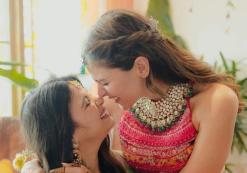 Alia Bhatt with her sister Shaheen Bhatt