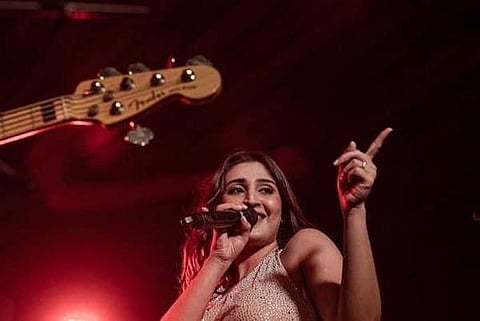 Dhvani Bhanushali sets the stage on fire