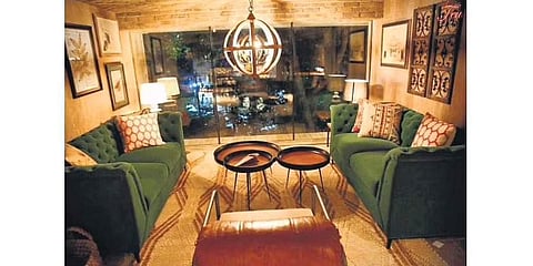 Feu - Desserts. Bar. Kitchen