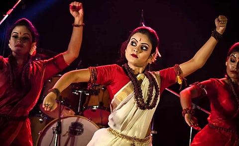 Laavanya Ghosh & Group