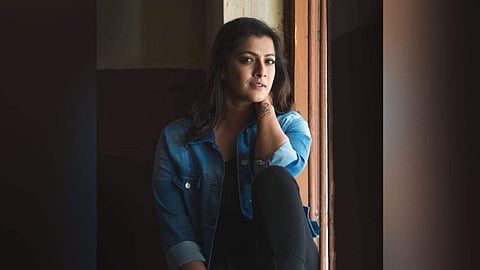 Varalaxmi Sarathkumar praises 'Iravin Nizhal' director Parthiban.