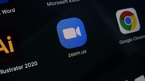 Zoom comes back after suffering brief outage