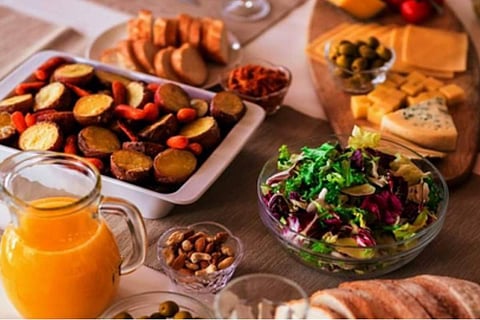 There are plenty of ways to make it easier to fit breakfast into our day