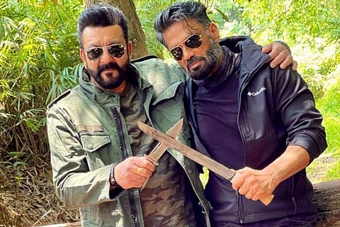 (L-R) Sanjay Dutt, Suniel Shetty