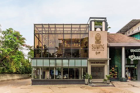 Swwing Gourmet Table + Wine Bar