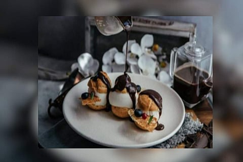 To stay on the right track, we need to maintain at least a few healthy habits during this period which can be achieved by sticking with simple, healthy recipes