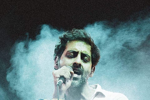 In performance; photo by Dreokt