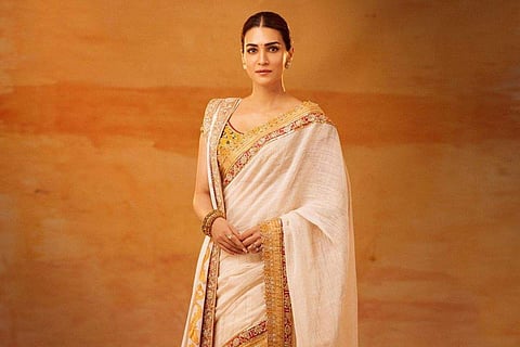 Kriti's double-drape classic Kerala cotton saree had a 24-carat gold Khadi block print
