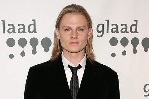 Jeffrey Carlson passes away