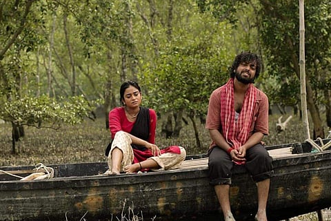 Anubhav and Sritama as Dibakar and Jhumri