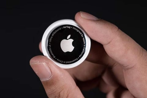 Thief prevents car tracking attempt by placing AirTag on another vehicle