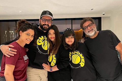 Aishwarya Rai Bachchan and Aaradhya with team of Ghoomer