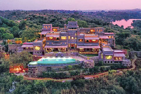 (Clockwise from above) Chunda Shikar Oudi; the dining setup; leopard
