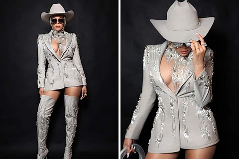 Beyonce in ensemble by GG