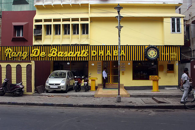 Rang De Basanti Dhaba on Ballygunge Circular Road